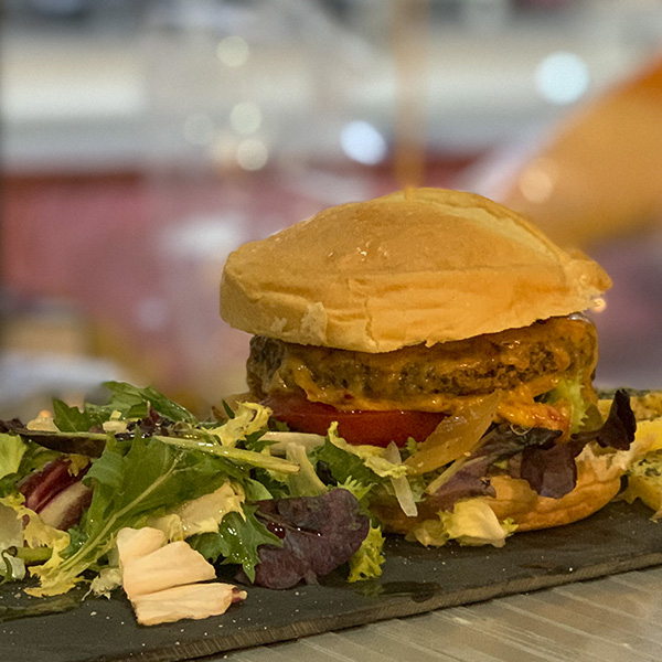 01.29 - wurst&burger-Sevilla.Bariando.Imagen01